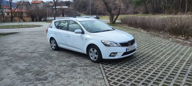 Kia Ceed 1.4i 16v 90к.с., снимка 6 - Автомобили и джипове - 47976622