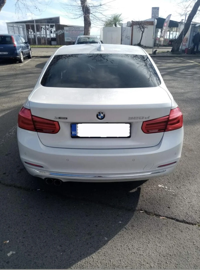 BMW 320  Xdrive Facelift , снимка 3 - Автомобили и джипове - 48994575