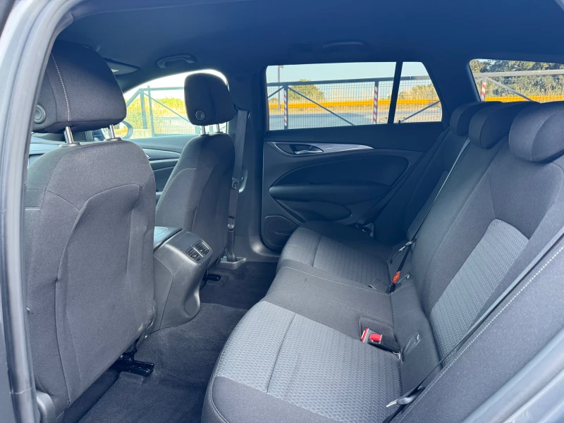 Opel Insignia facelift, снимка 12 - Автомобили и джипове - 50689334