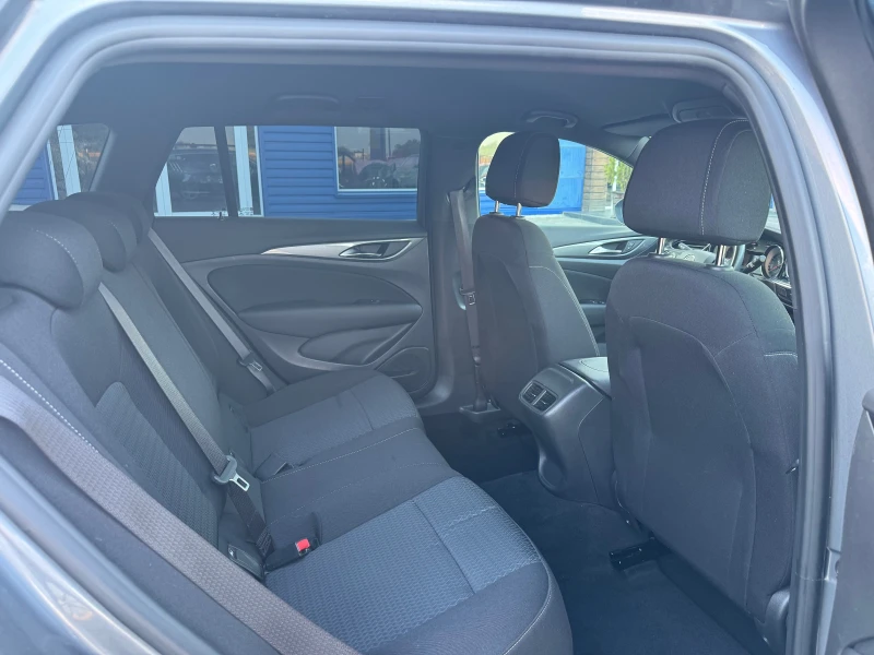 Opel Insignia facelift, снимка 13 - Автомобили и джипове - 50689334