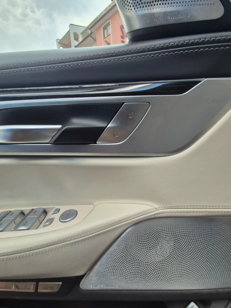 BMW 740 740d Xdrive LongBowers & Wilkins Diamond Surround , снимка 12 - Автомобили и джипове - 52347408