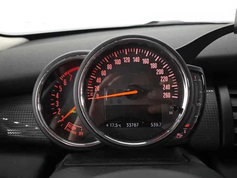Mini Cooper 5-Door Basic Model 3Rd Generation, снимка 8 - Автомобили и джипове - 56576312