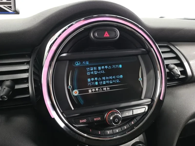 Mini Cooper 5-Door Basic Model 3Rd Generation, снимка 15 - Автомобили и джипове - 56576312