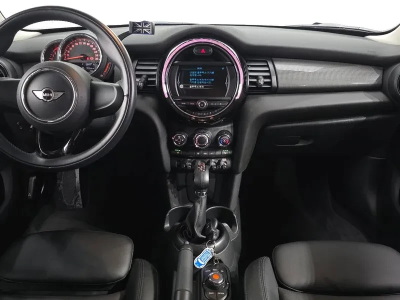Mini Cooper 5-Door Basic Model 3Rd Generation, снимка 7 - Автомобили и джипове - 56576312