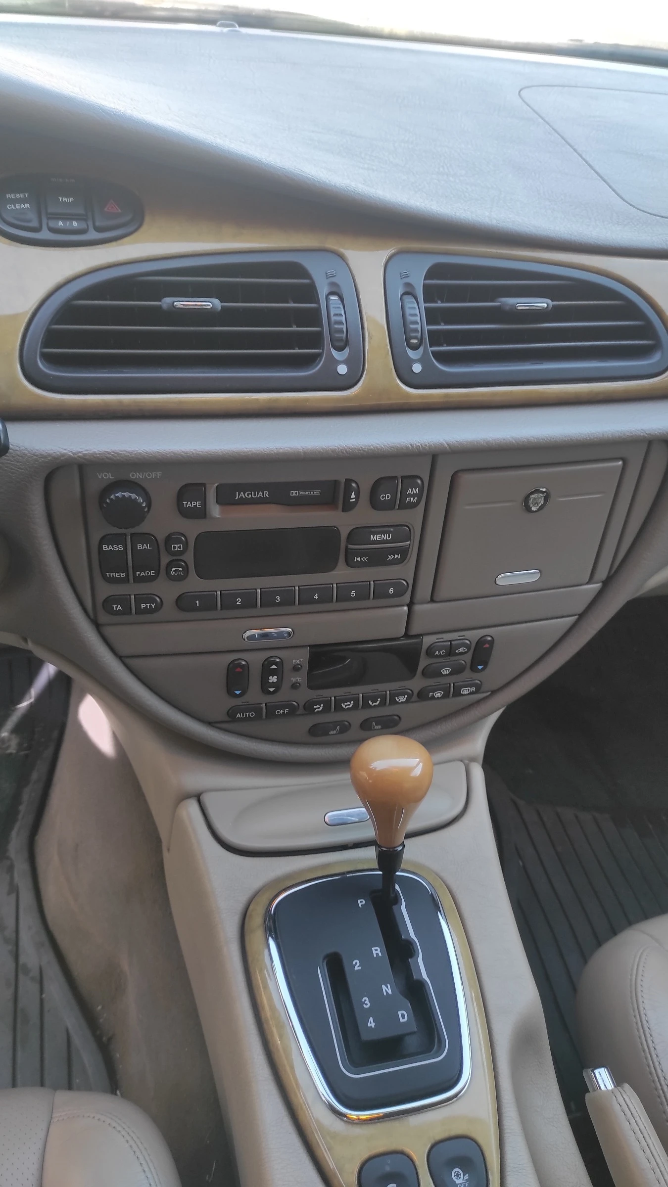 Jaguar S-type 3.0I 4x4 АВТОМАТ | Mobile.bg — изображение 14