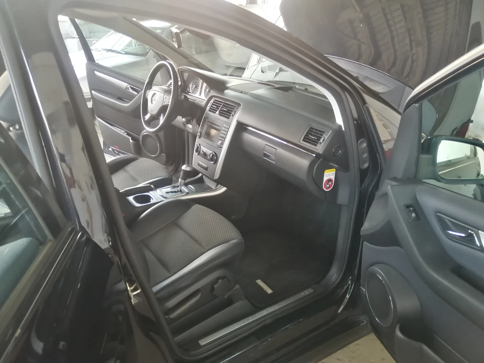 Mercedes-Benz B 200 CDI AUTOMATIC - изображение 10