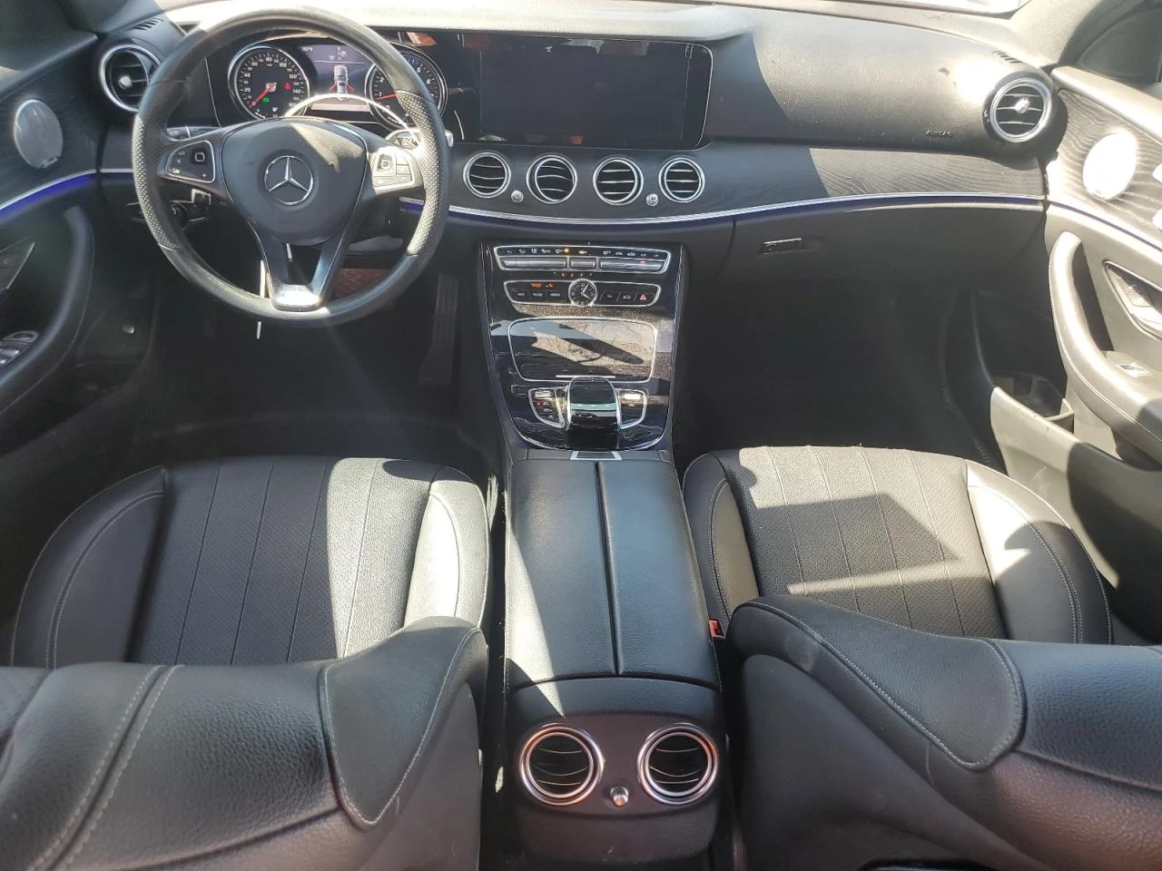 Mercedes-Benz E 300 AMG* BURMESTER* Шибидах* Клип на мотор - изображение 8