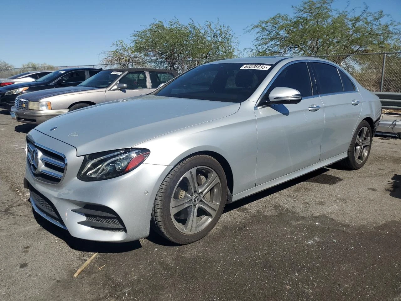Mercedes-Benz E 300 AMG* BURMESTER* Шибидах* Клип на мотор - изображение 2