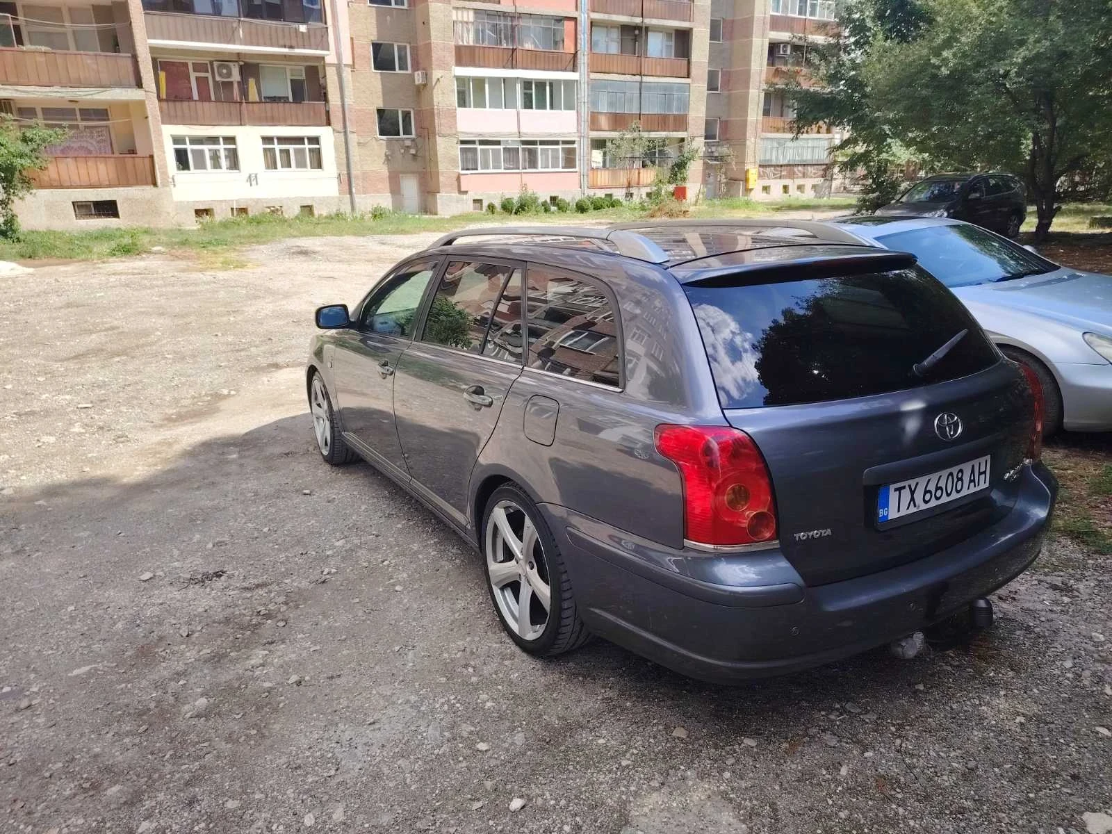 Toyota Avensis  - изображение 2