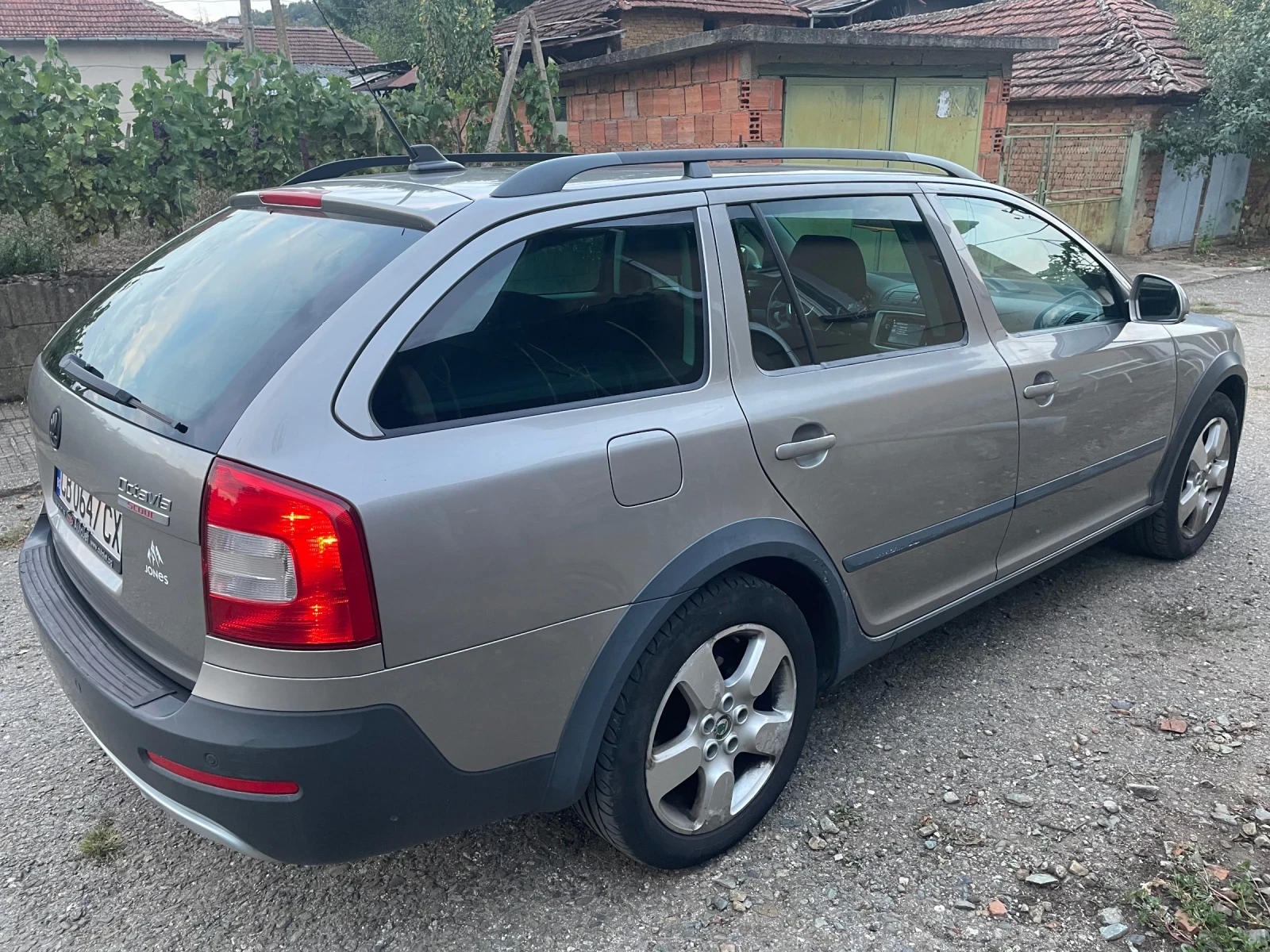 Skoda Octavia 1.8 TFSI (160 Hp) Octavia Scout - изображение 2