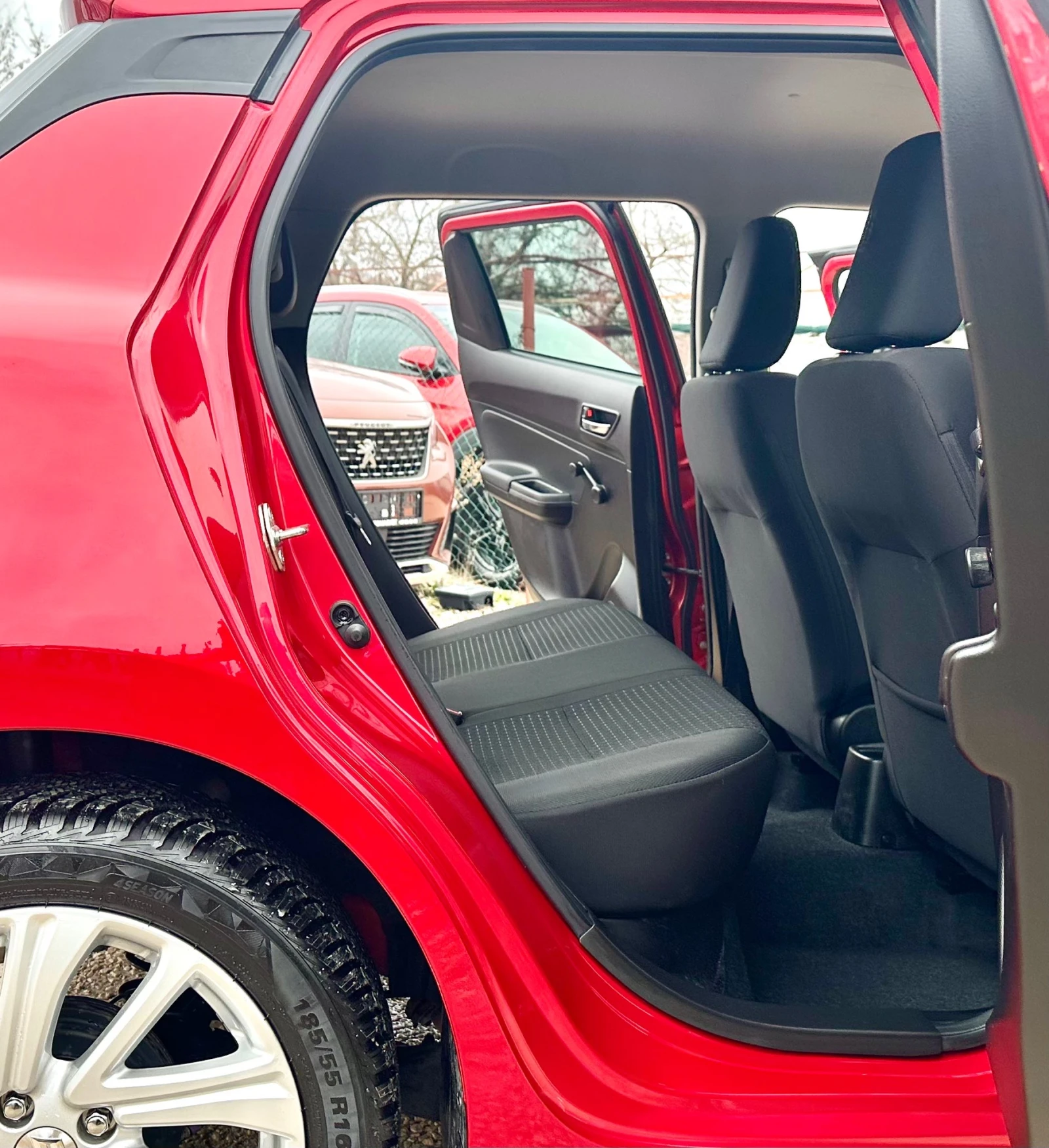 Suzuki Swift 1.2 HYBRID 83HP AUTOMATIC | Mobile.bg � ����������� 12