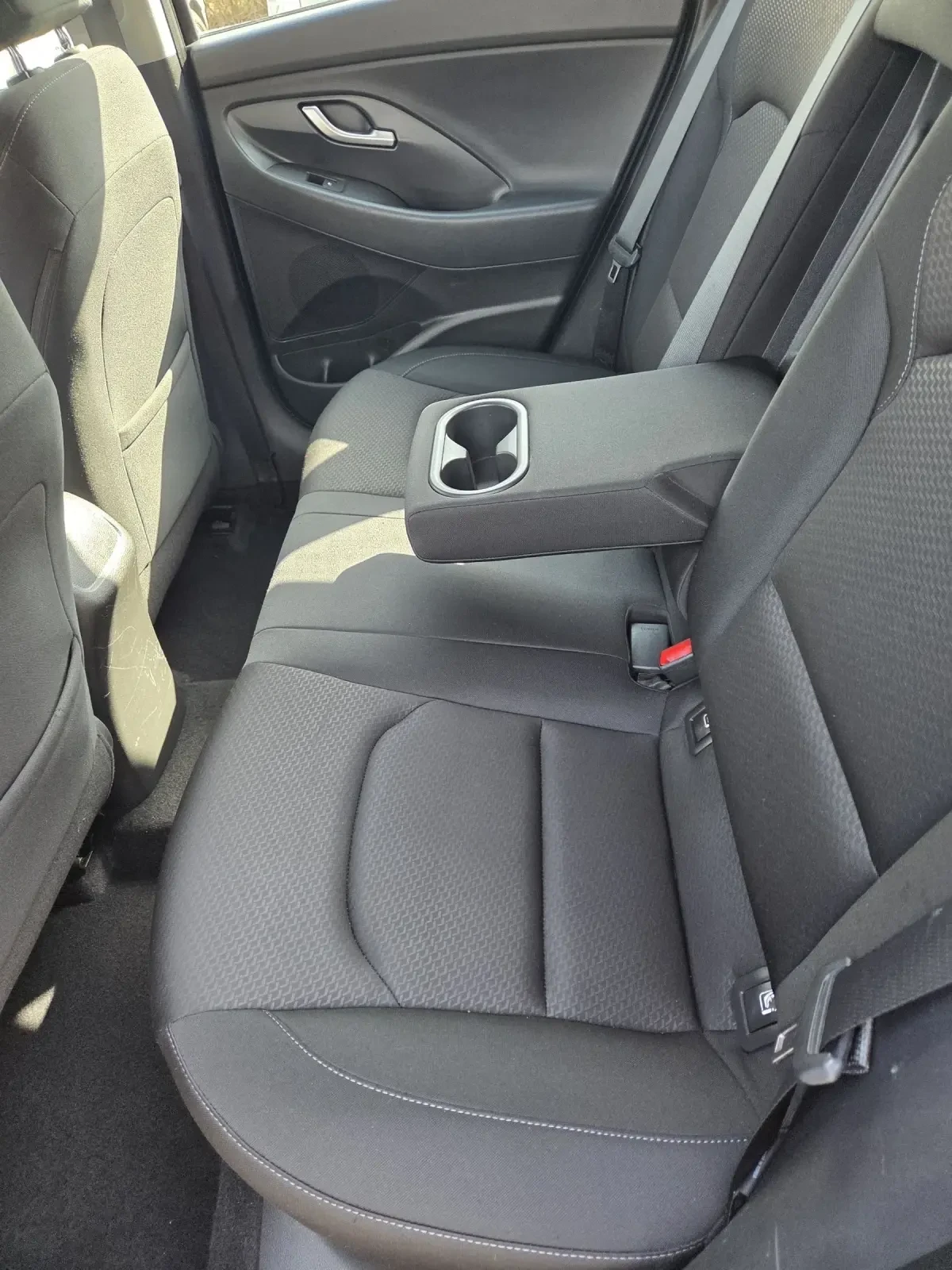 Hyundai I30 Led /Full/BI-XENON/Перфектна за газ, снимка 6 - Автомобили и джипове - 53706416