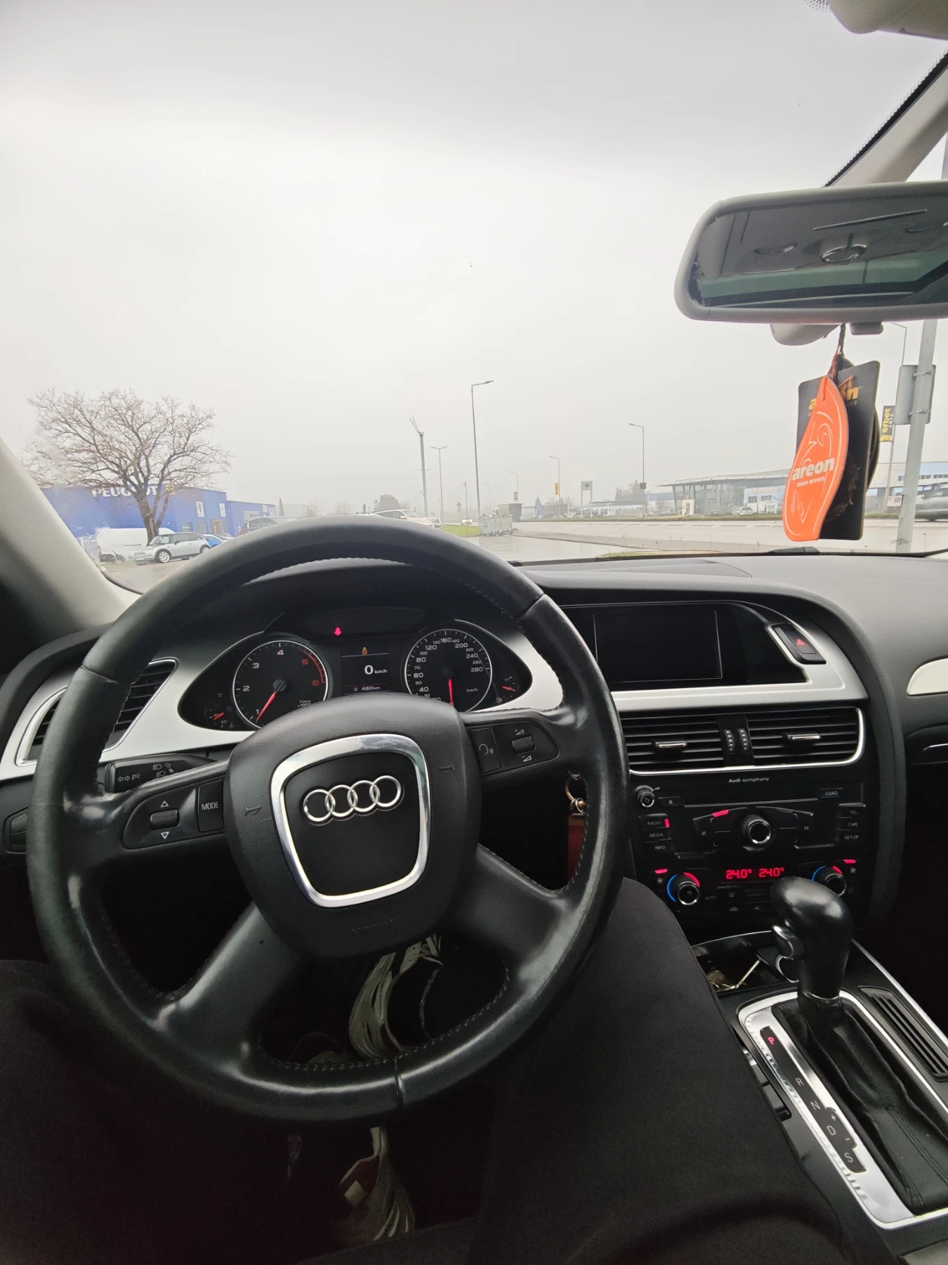Audi A4 2.0 TDI, снимка 9 - Автомобили и джипове - 53733627