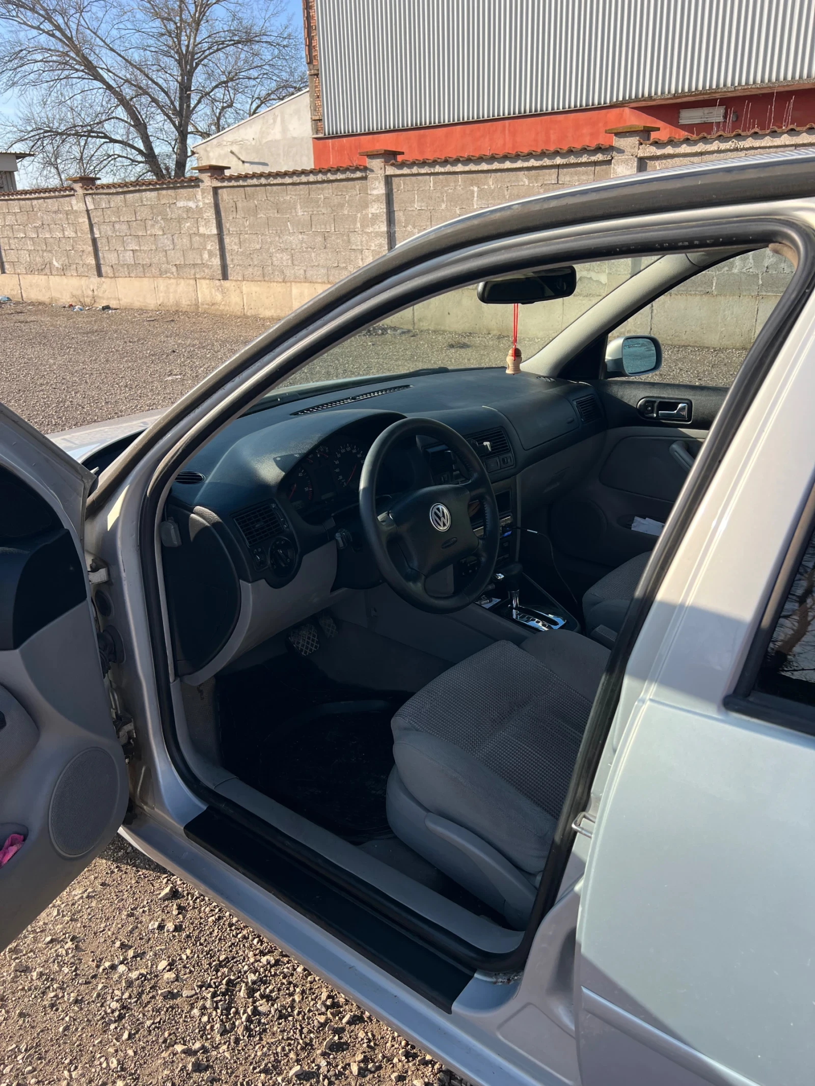 VW Golf, снимка 5 - Автомобили и джипове - 53770733