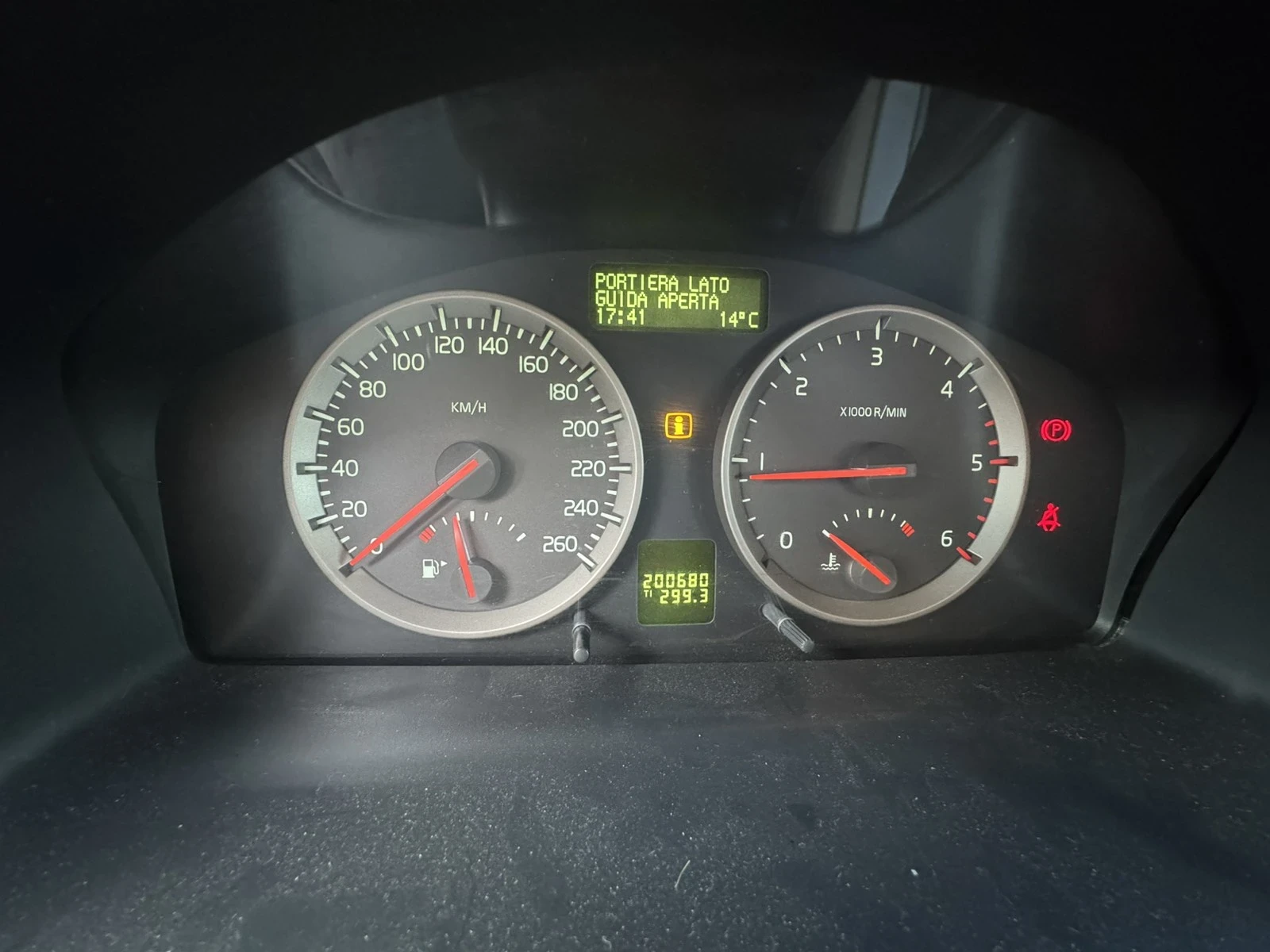 Volvo V50, снимка 9 - Автомобили и джипове - 54115757