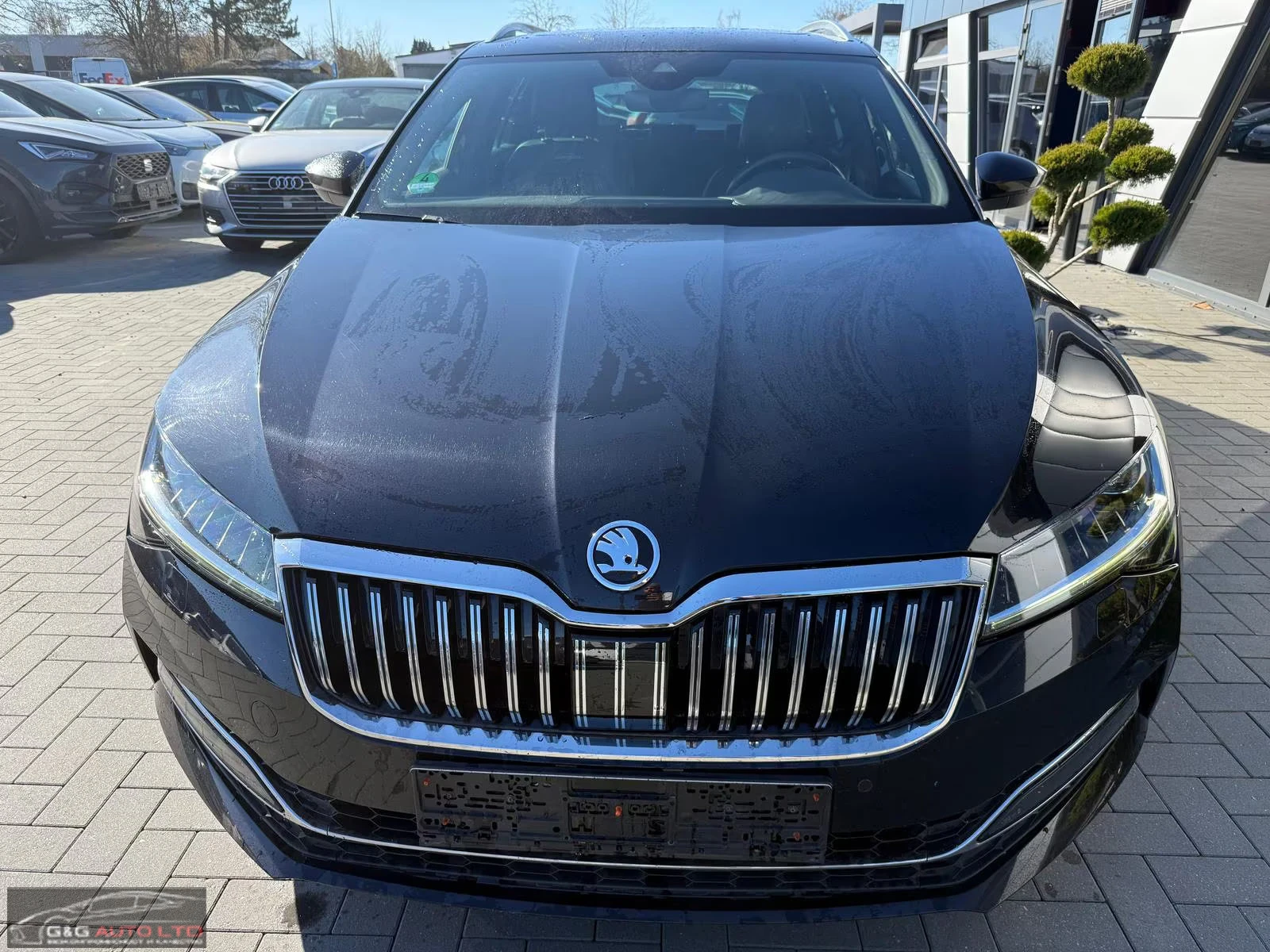 Skoda Superb 2.0TDI/200HP/L&K/PANO/MEMO/CAM/CANTON/173q, снимка 2 - Автомобили и джипове - 54229185