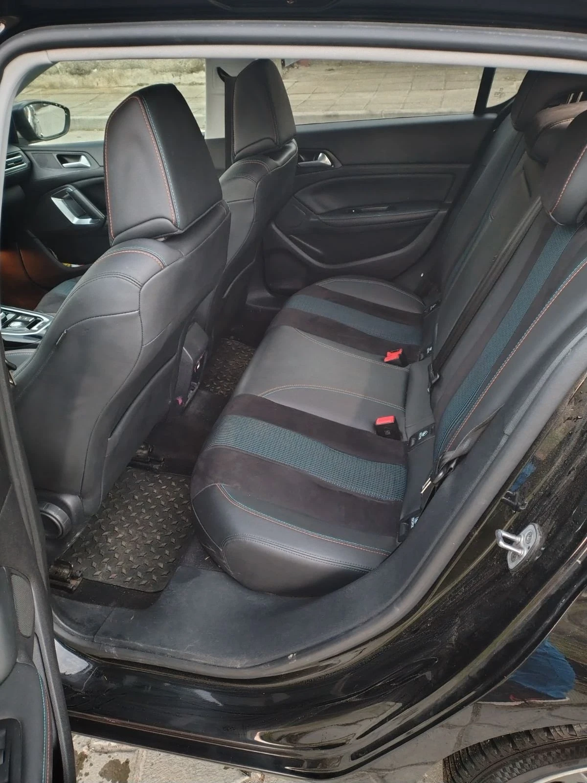 Peugeot 308 BLUE HDI, снимка 17 - Автомобили и джипове - 54386816