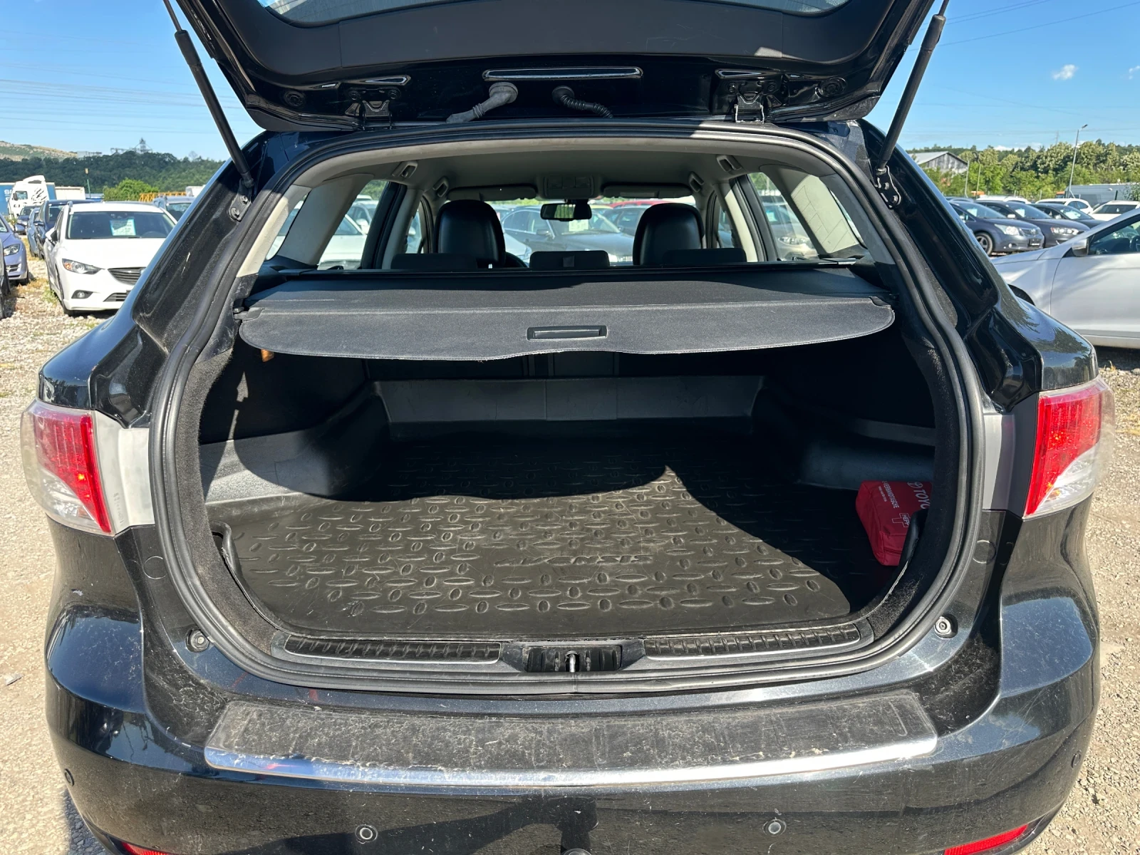 Toyota Avensis 1.8-VVTI-ЕДИН-СОБСТВЕНИК-1Г-Гаранция!, снимка 15 - Автомобили и джипове - 54921832
