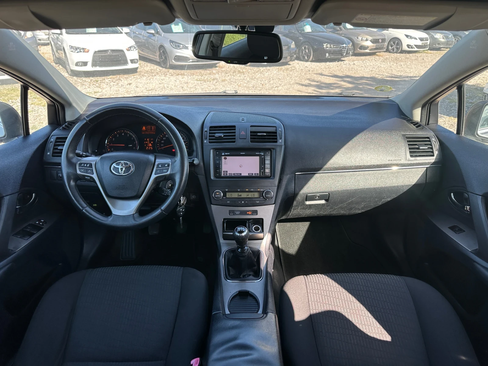 Toyota Avensis 1.8-VVTI-ЕДИН-СОБСТВЕНИК-1Г-Гаранция!, снимка 10 - Автомобили и джипове - 54921832