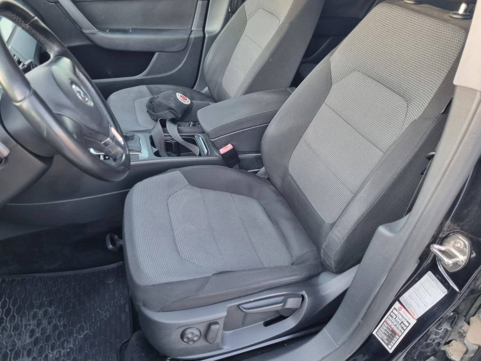 VW Passat 2.0 TDI 140 кс , снимка 13 - Автомобили и джипове - 55184158