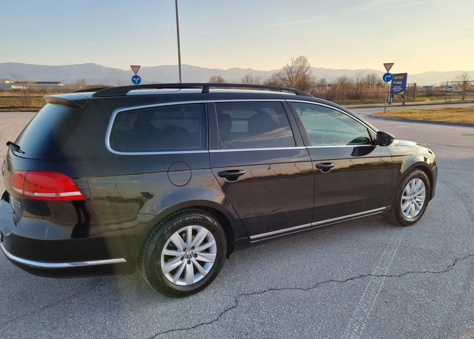 VW Passat 2.0 TDI 140 кс , снимка 6 - Автомобили и джипове - 55184158