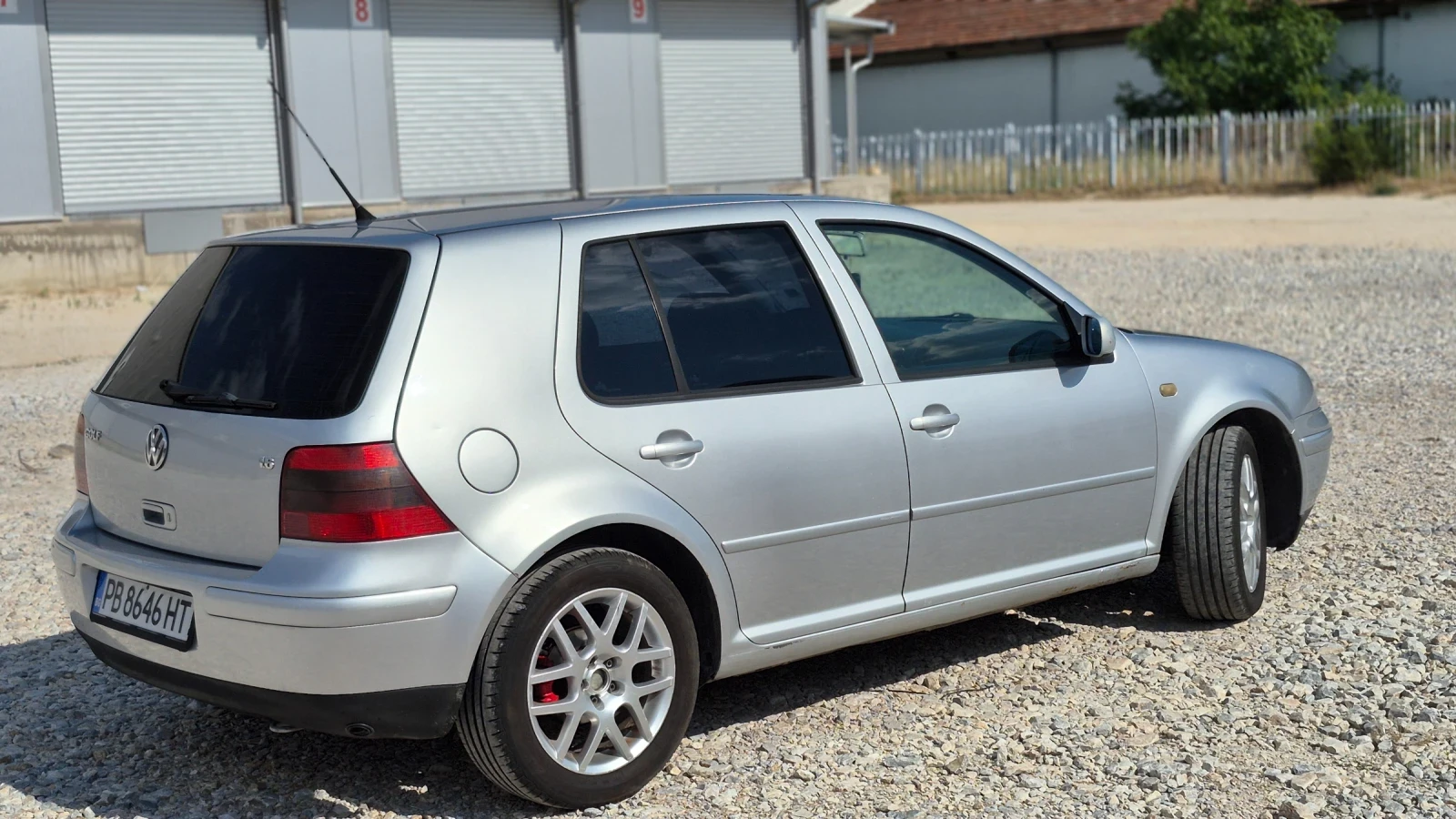 VW Golf 1.6 Газ/Клима 105 * * * , снимка 6 - Автомобили и джипове - 55395652