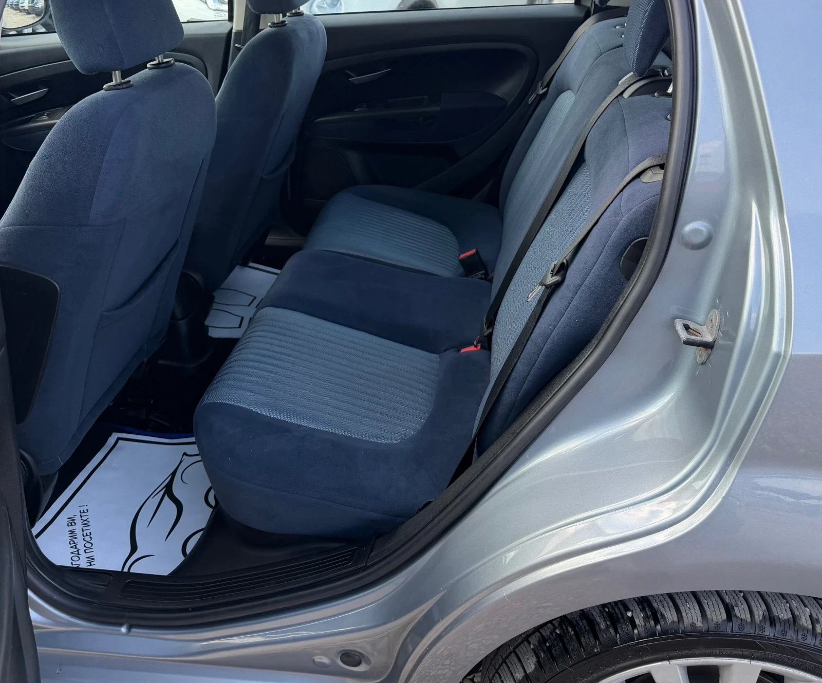 Fiat Punto 1.4 T-jet 120kc, снимка 8 - Автомобили и джипове - 55438520