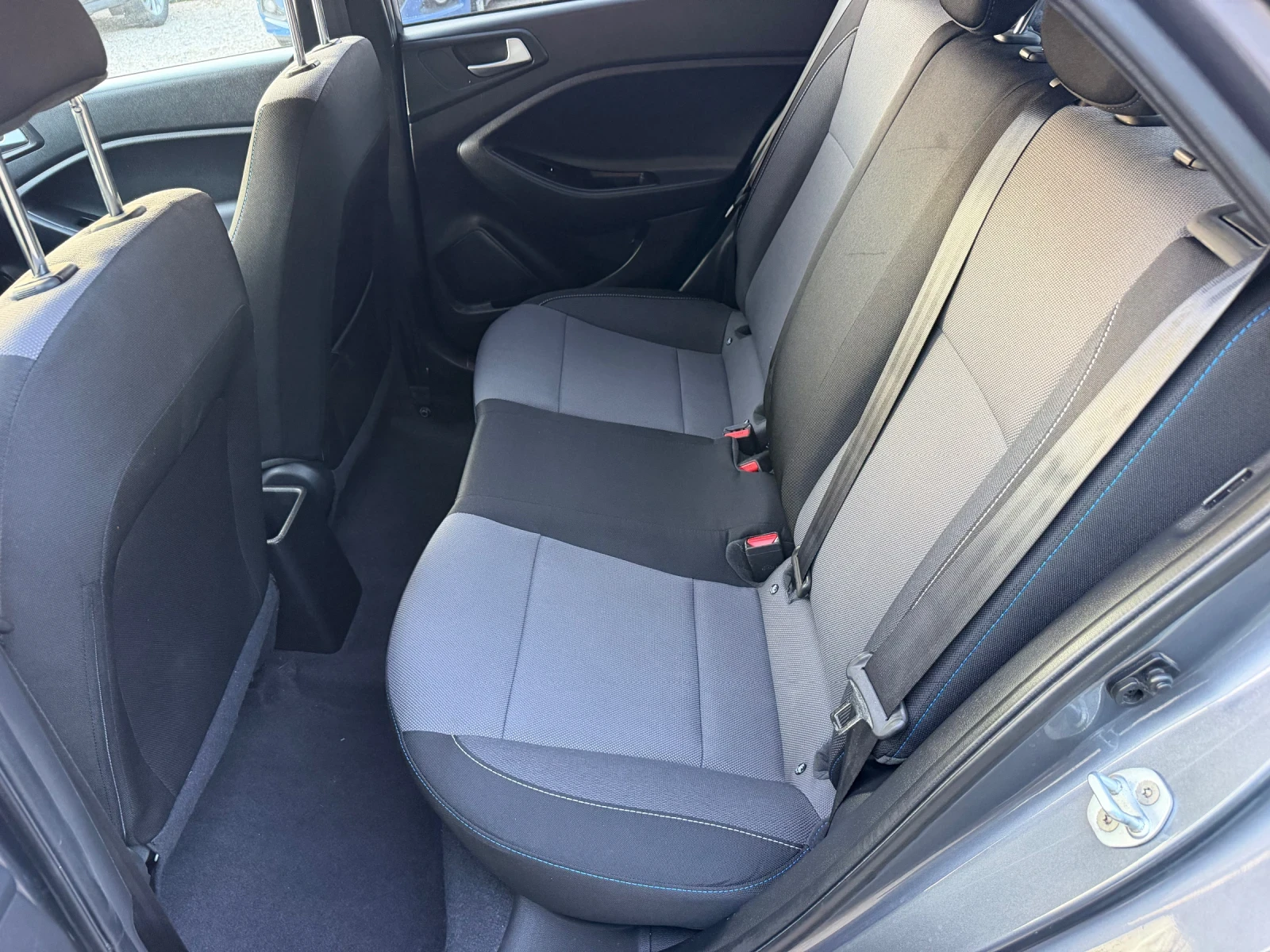 Hyundai I20 1.1d/75hp/exclusiv/EVRO6/, снимка 10 - Автомобили и джипове - 55685373