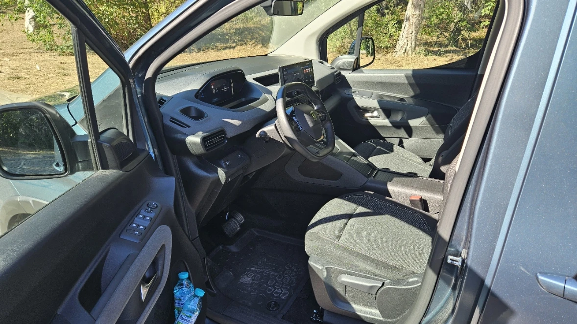Peugeot Rifter, снимка 9 - Автомобили и джипове - 55743157