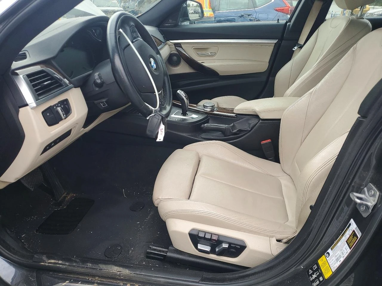 BMW 330, снимка 2 - Автомобили и джипове - 55753762