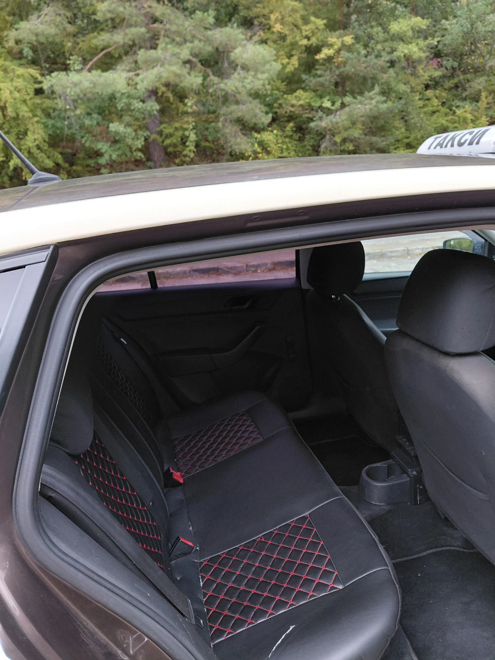 Skoda Rapid, снимка 10 - Автомобили и джипове - 56261394