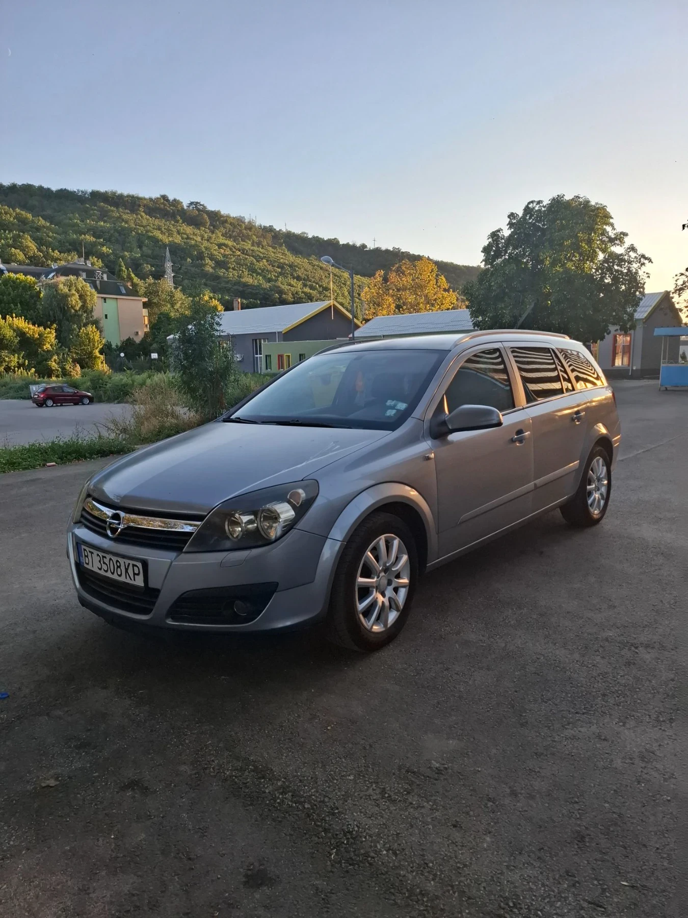 Opel Astra, снимка 2 - Автомобили и джипове - 56609615