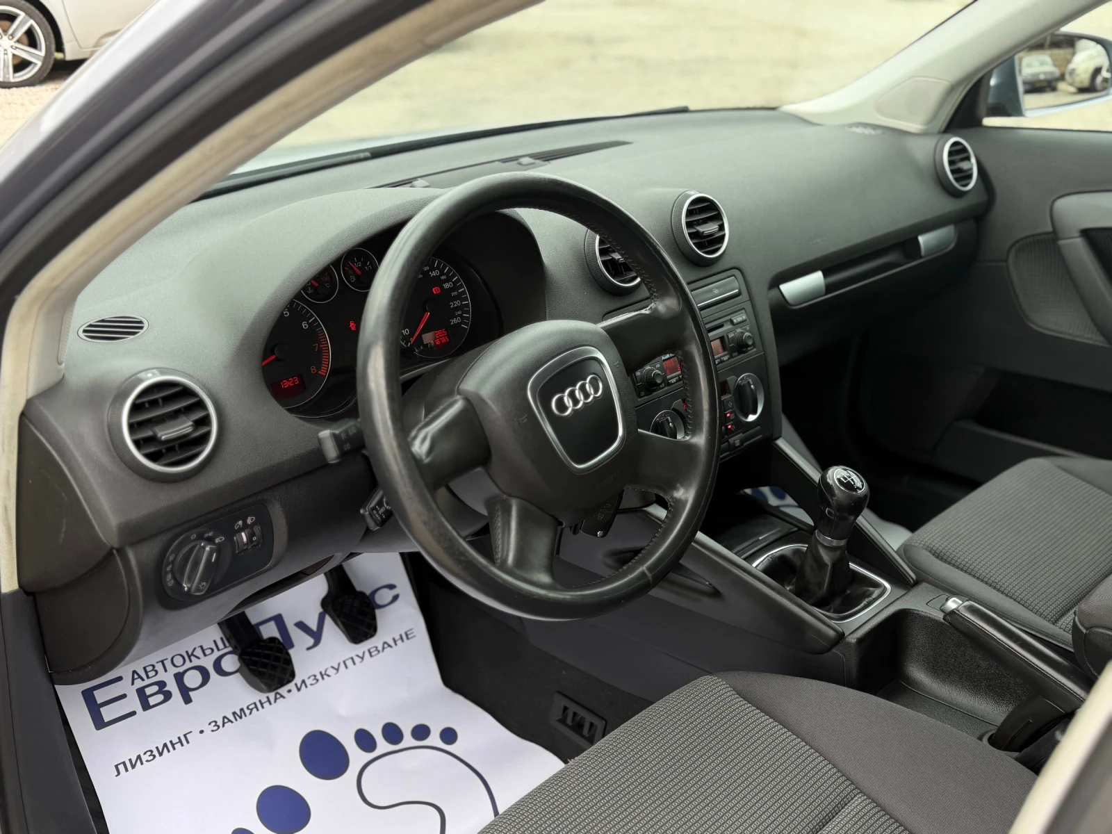 Audi A3 1.6i 116кс 6ск , снимка 10 - Автомобили и джипове - 56697299