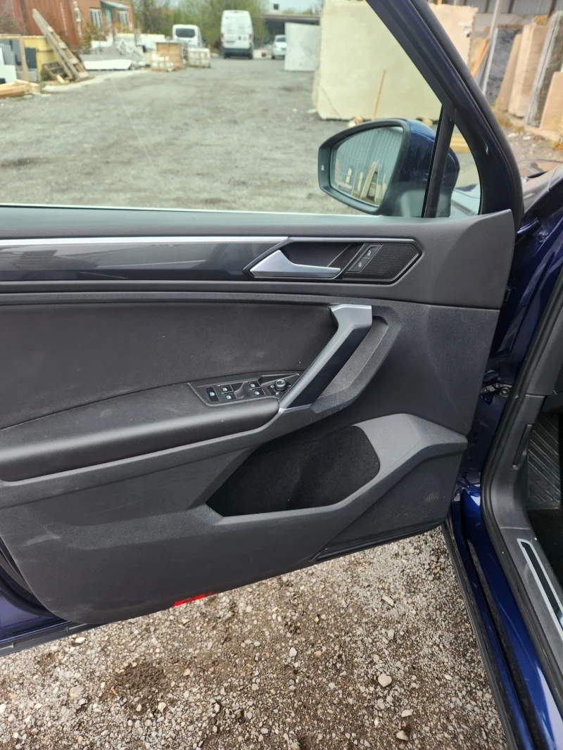 VW Tiguan 2.0, снимка 8 - Автомобили и джипове - 52328714