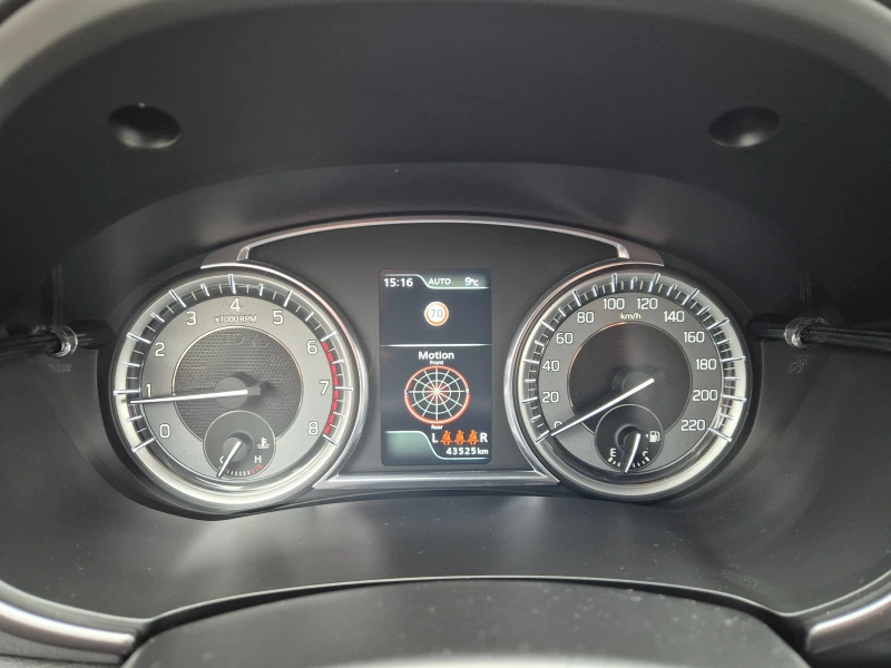 Suzuki Vitara 1.4 FACELIFT 4WD GL+ , снимка 9 - Автомобили и джипове - 53478530