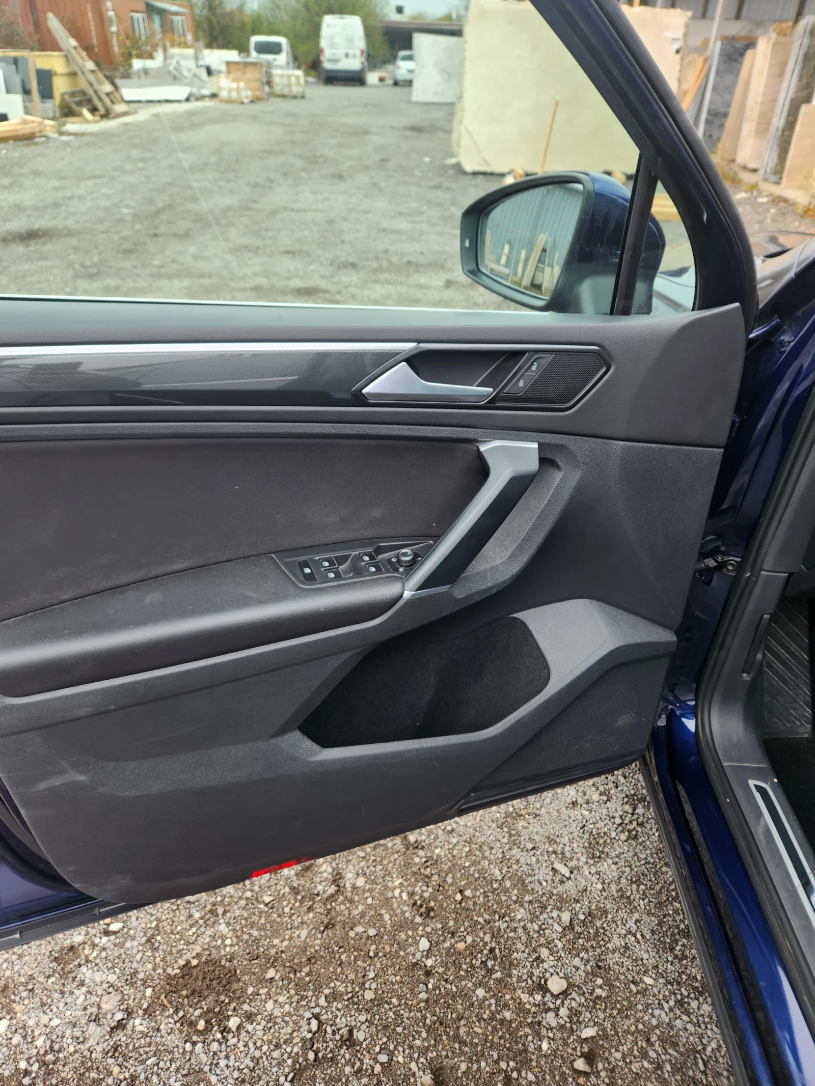 VW Tiguan 2.0 - изображение 8