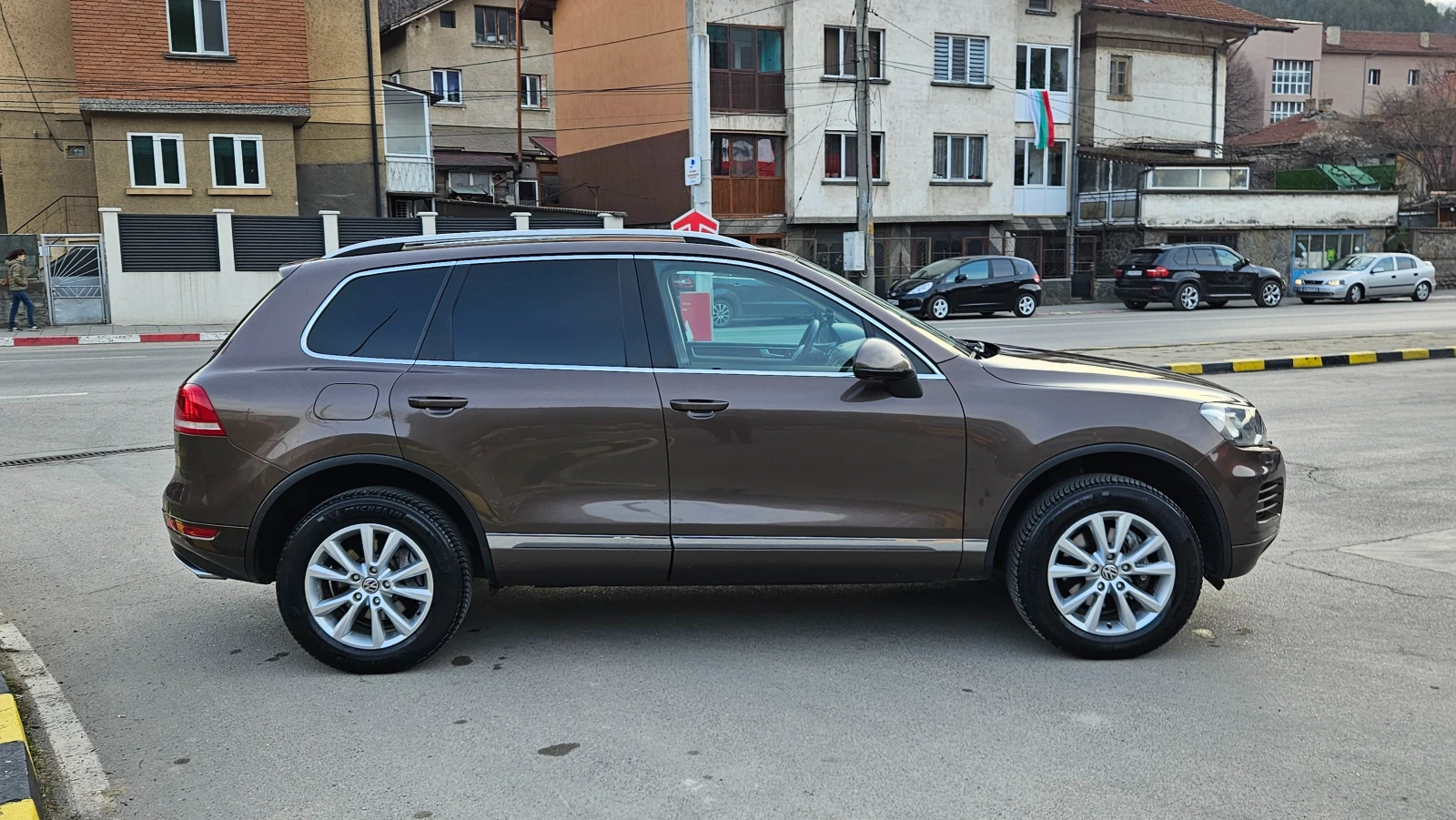 VW Touareg 3.0 AVTOMAT/KOJA/NAVIG/R-LINE, снимка 7 - Автомобили и джипове - 53780680