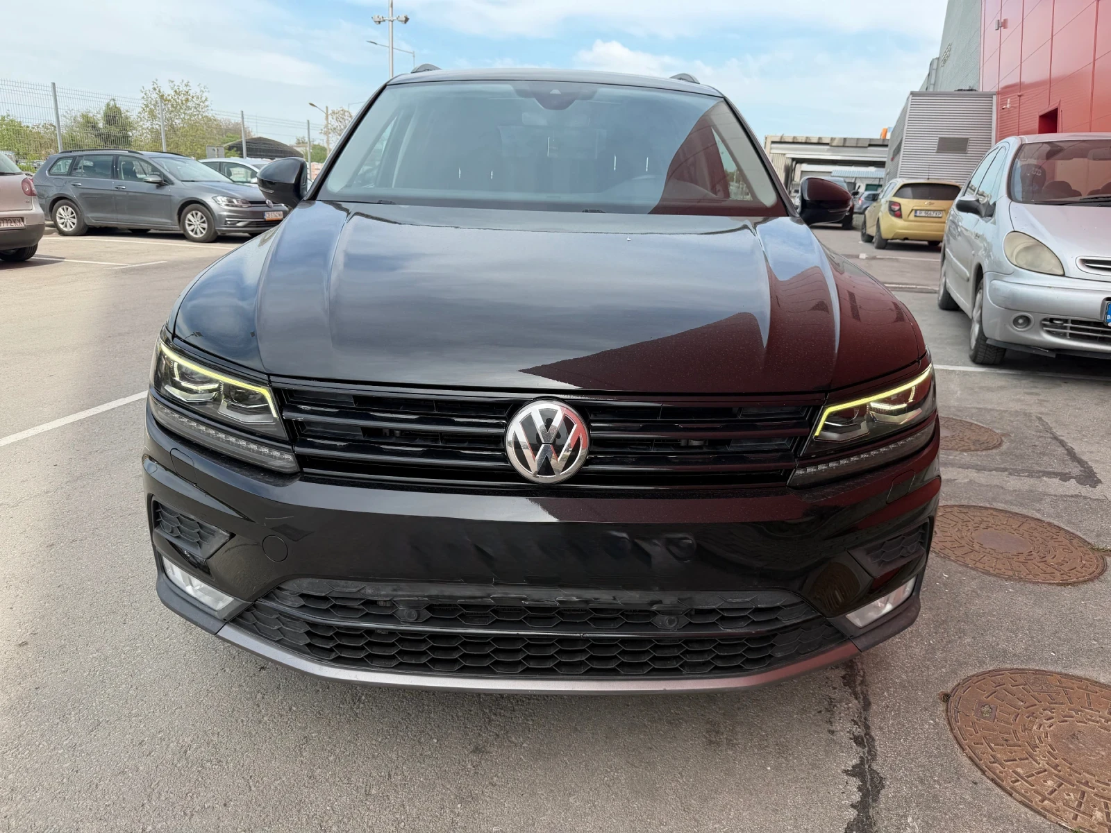 VW Tiguan LED* DIGITAL* Панорама* Масаж, снимка 3 - Автомобили и джипове - 54412381