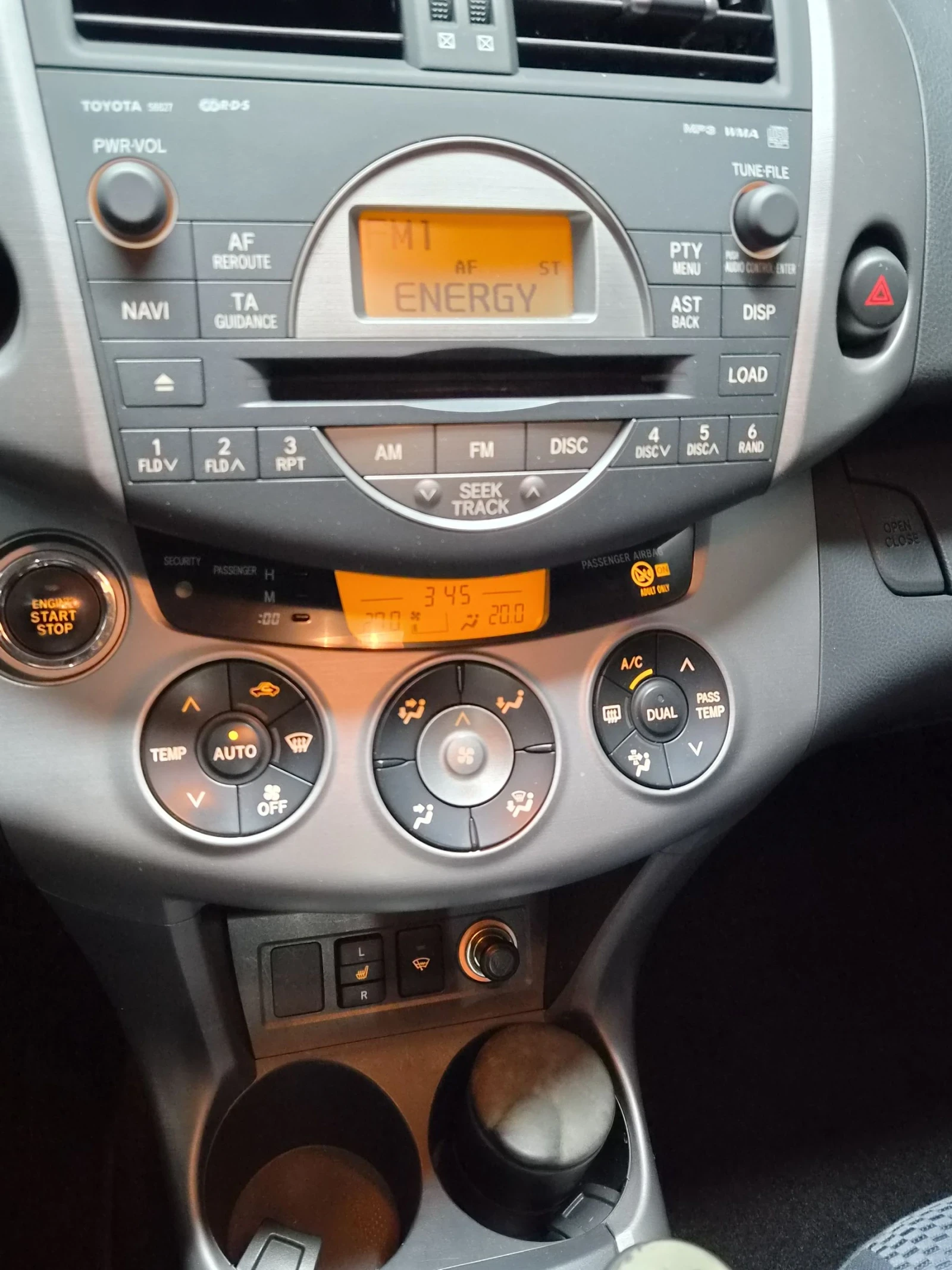 Toyota Rav4 2.0 KEYLESS  4X4 152PS 8 ГУМИ 152317KMKM, снимка 9 - Автомобили и джипове - 54884919