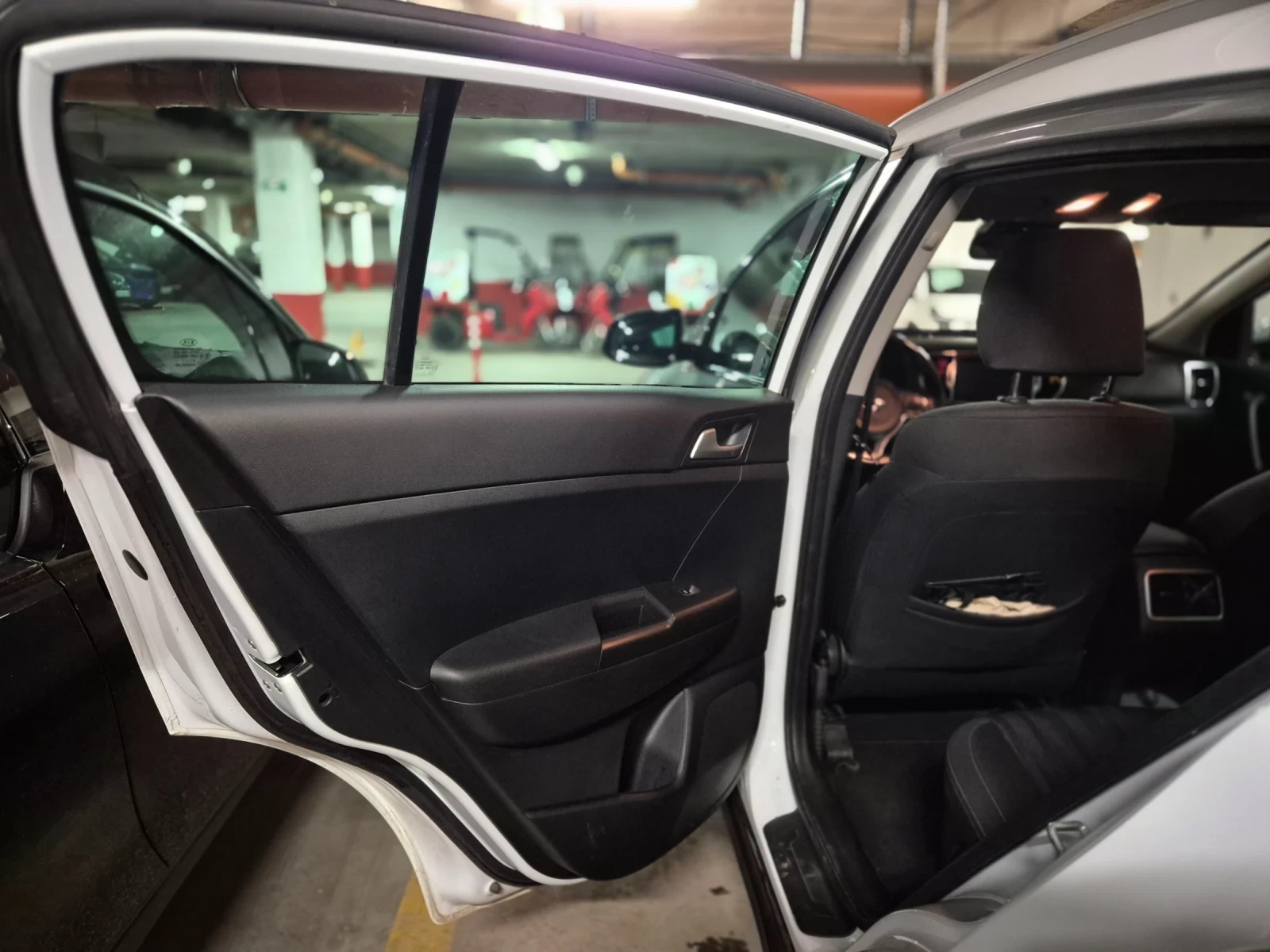 Kia Sportage 16CRD, снимка 10 - Автомобили и джипове - 54920752