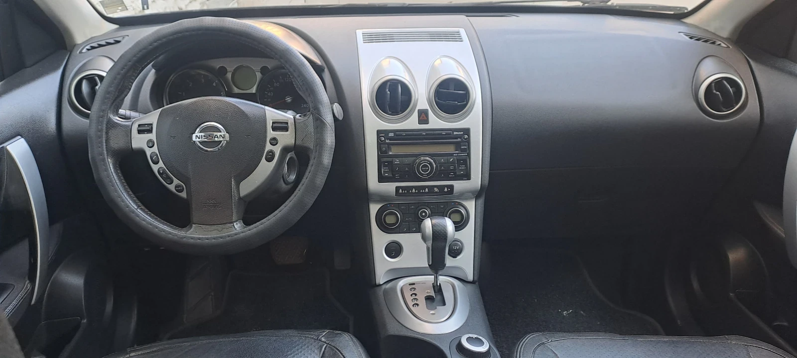 Nissan Qashqai 2.0 dci 4x4 Avtomat, снимка 5 - Автомобили и джипове - 55272650