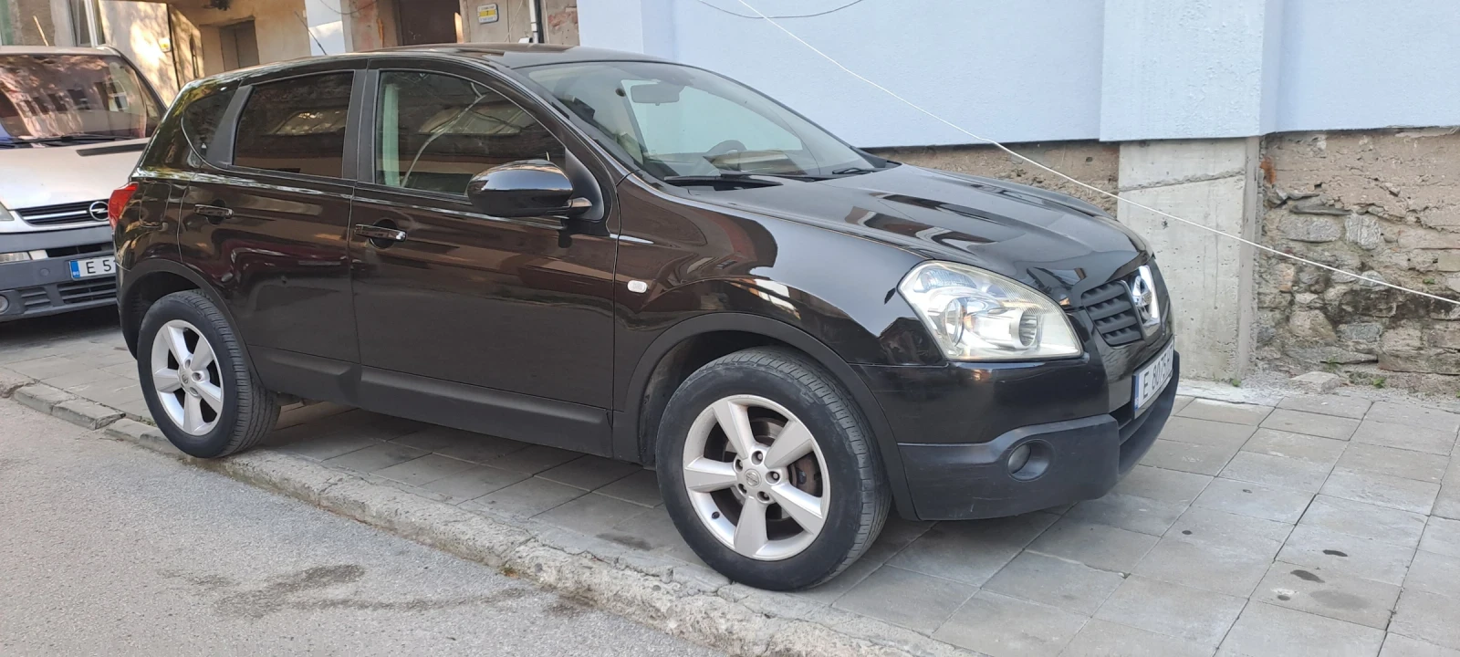 Nissan Qashqai 2.0 dci 4x4 Avtomat, снимка 2 - Автомобили и джипове - 55272650