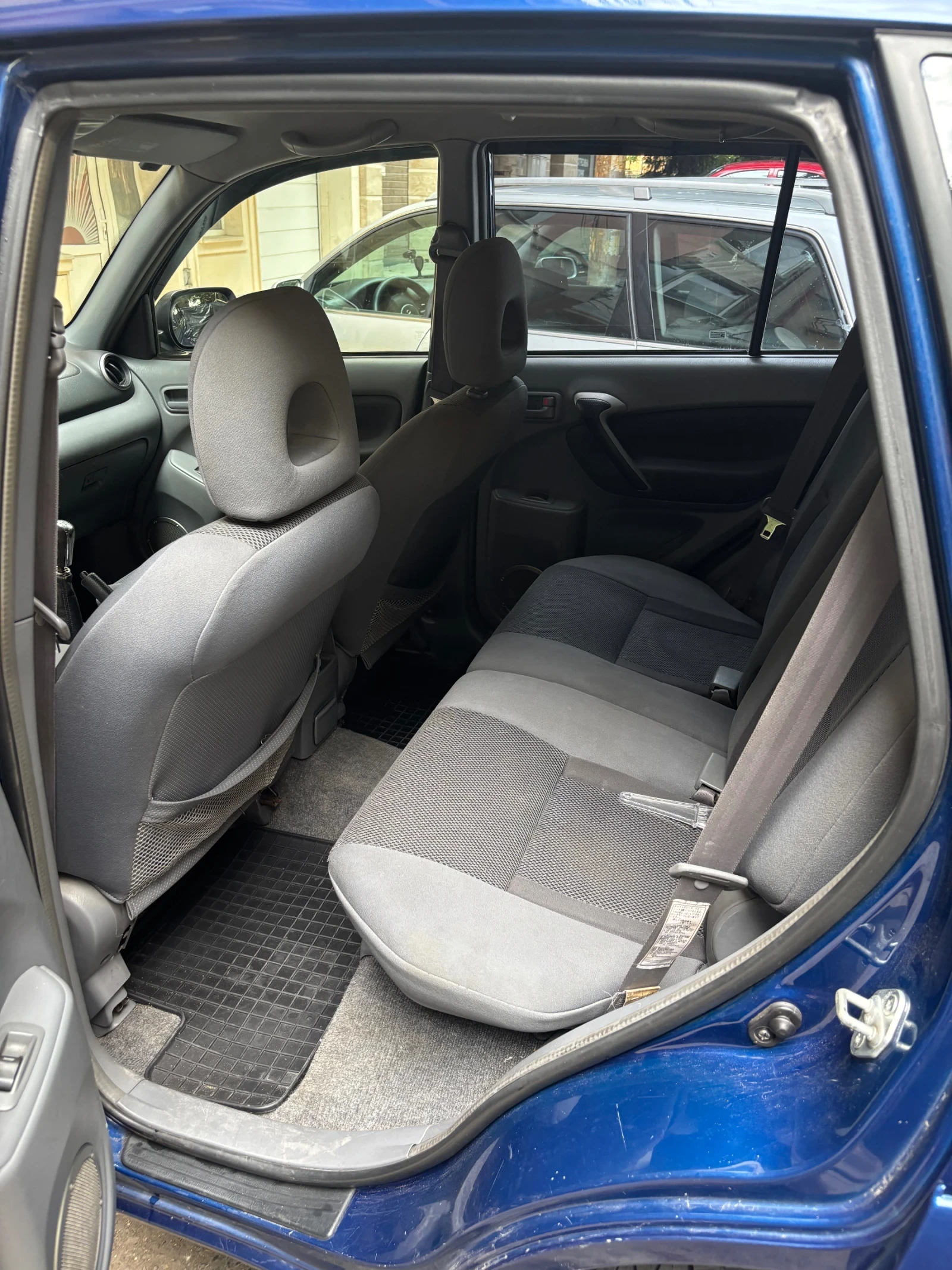 Toyota Rav4, снимка 7 - Автомобили и джипове - 55660540