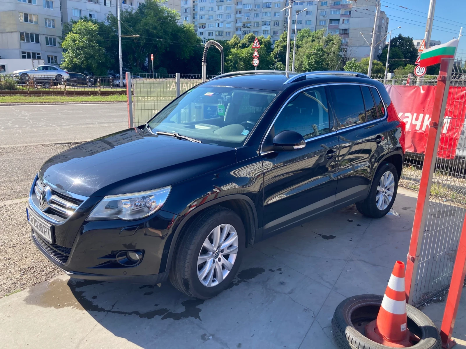 VW Tiguan 5N, снимка 5 - Автомобили и джипове - 56201279