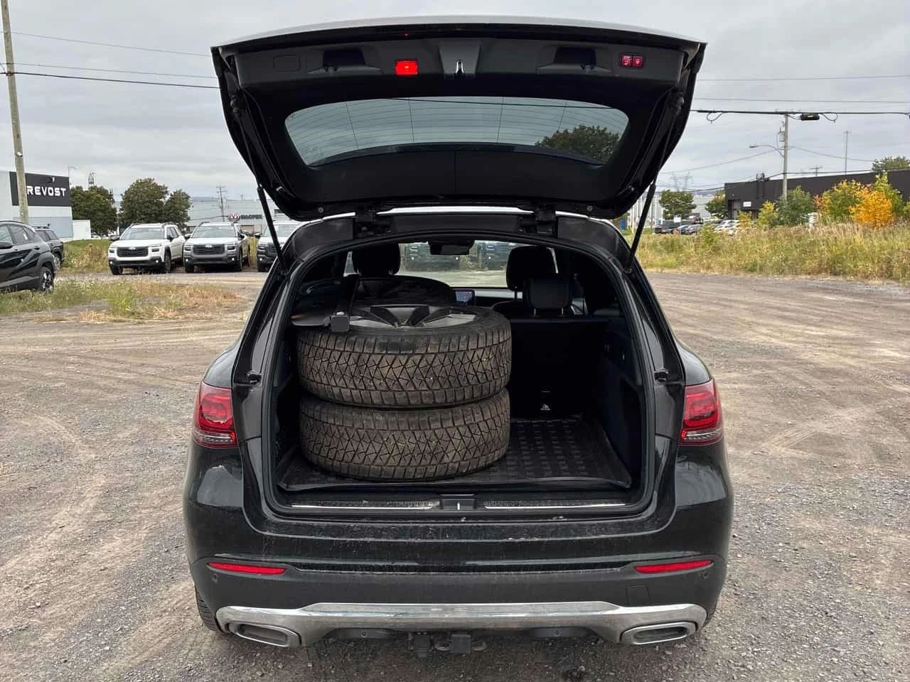 Mercedes-Benz GLC 300 4MATIC | CARFAX | БЕЗ ИНЦИДЕНТИ, снимка 15 - Автомобили и джипове - 56282292