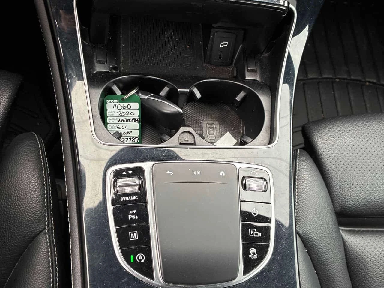 Mercedes-Benz GLC 300 4MATIC | CARFAX | БЕЗ ИНЦИДЕНТИ, снимка 10 - Автомобили и джипове - 56282292