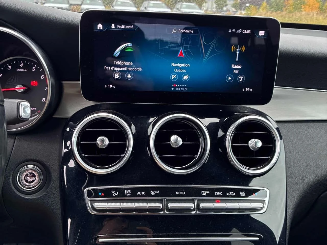 Mercedes-Benz GLC 300 4MATIC | CARFAX | БЕЗ ИНЦИДЕНТИ, снимка 9 - Автомобили и джипове - 56282292