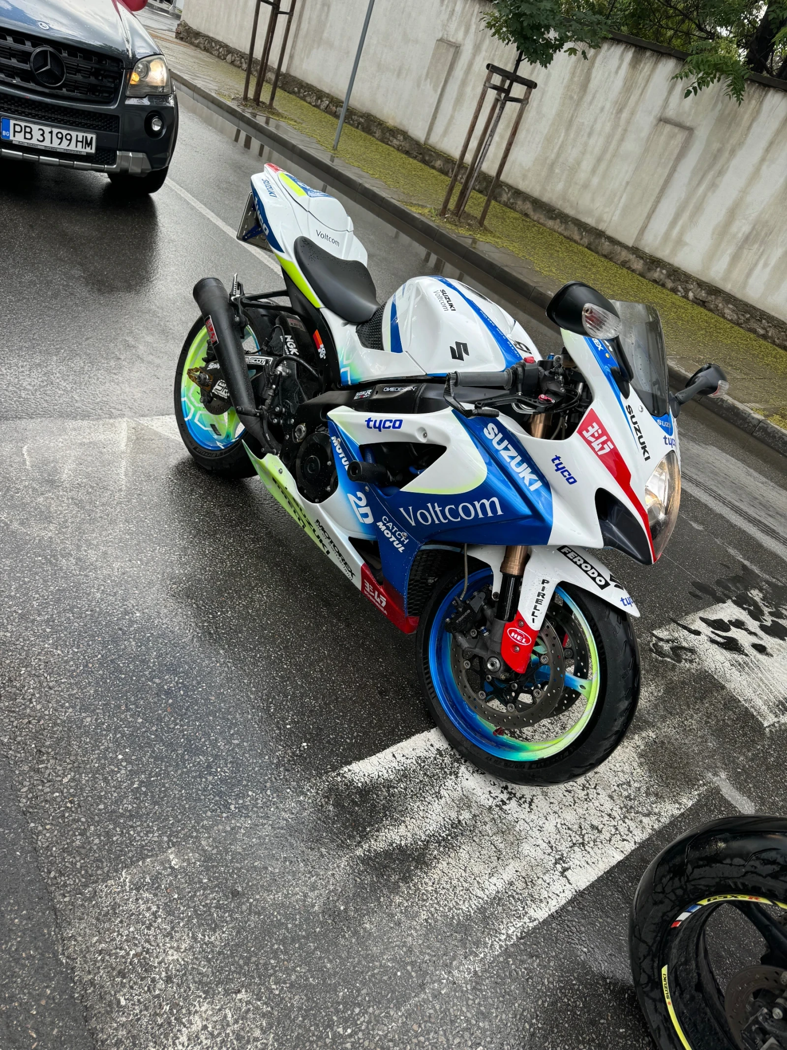 Suzuki Gsxr К8 1000 - изображение 2