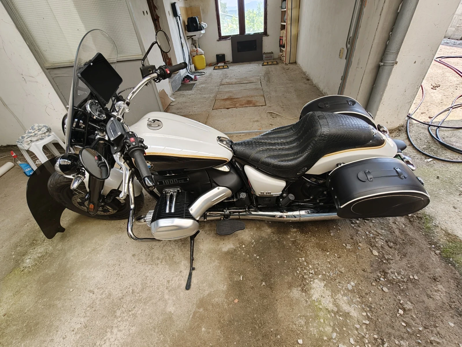 BMW R 1800 Classic , снимка 3 - Мотоциклети и мототехника - 55350460