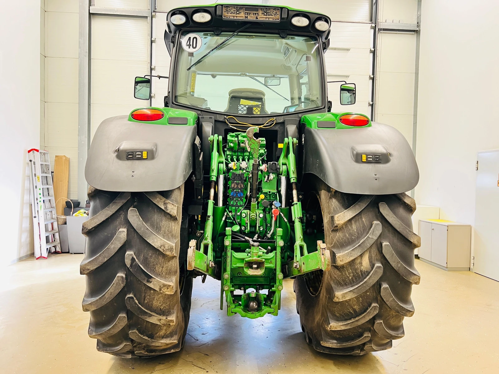 Трактор John Deere 6215R ЛИЗИНГ, снимка 10 - Селскостопанска техника - 54195036